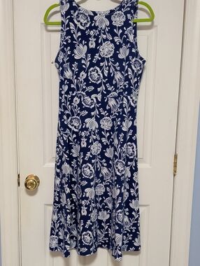 Croft & Barrow Blue and White Floral Midi Dress